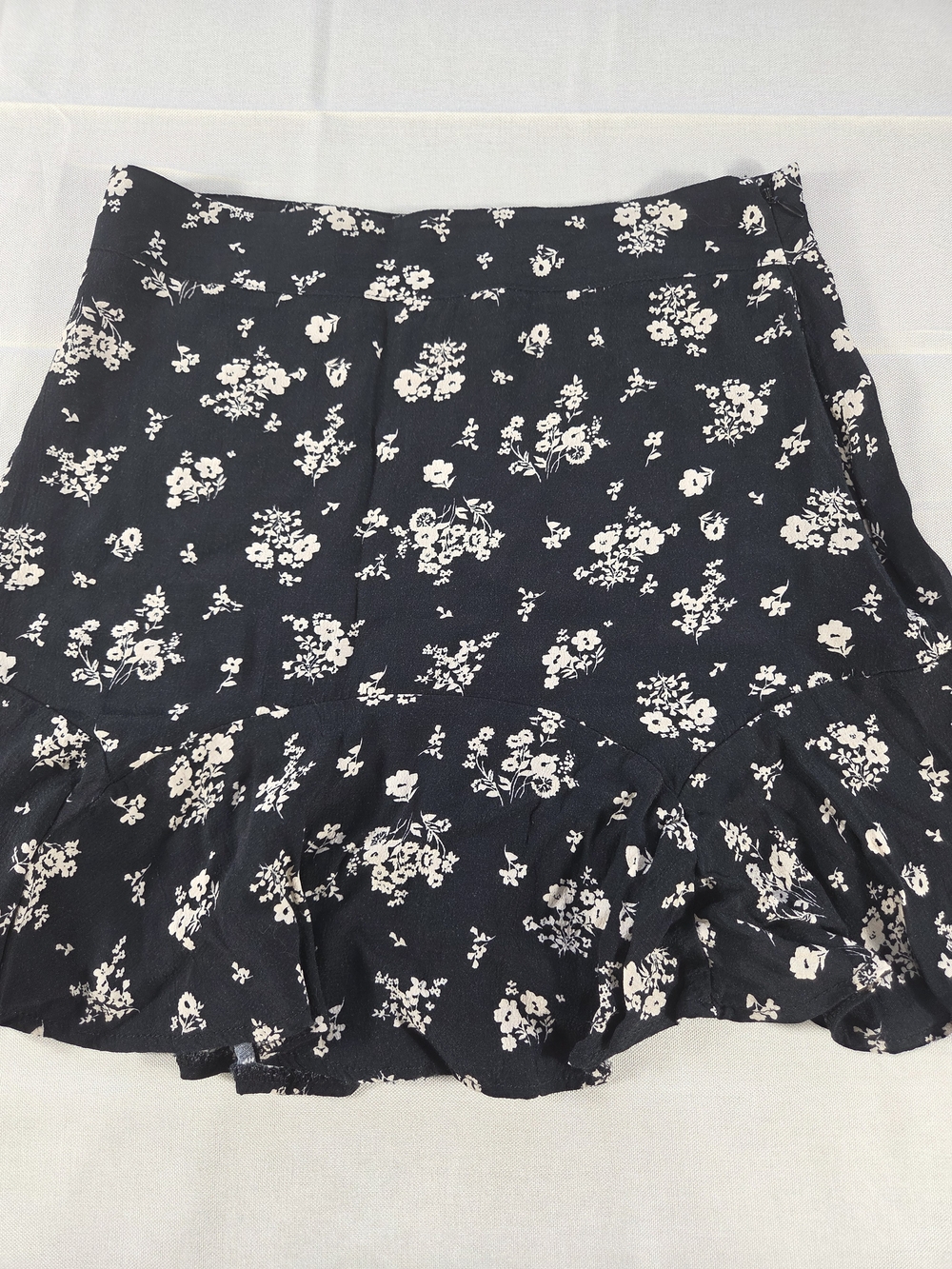 Free People Black Floral Ruffle Mini Skirt Size 4